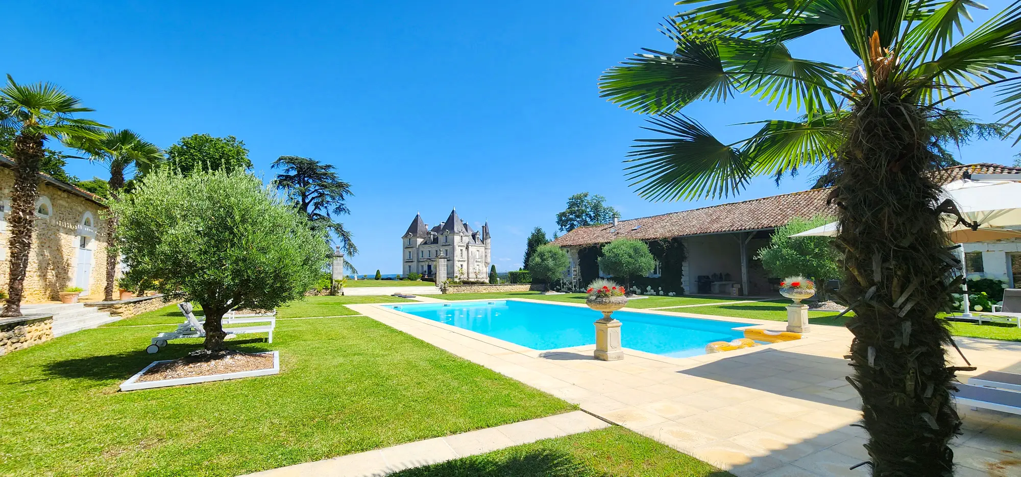 Summer at Château de Lasfonds – Cool Interiors & Sunny Garden Retreats