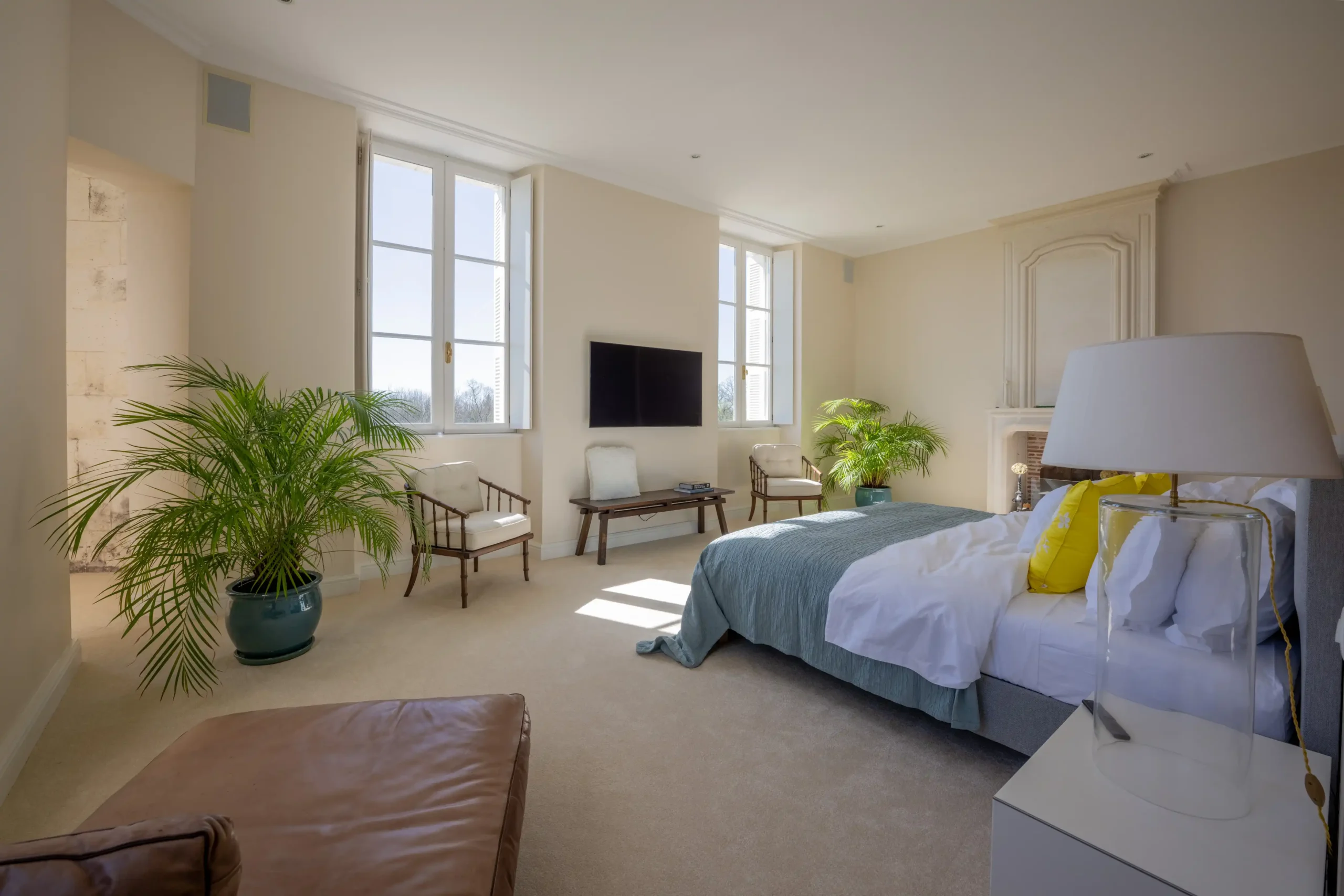 Master bedroom, 1F – king-sized bed, bright space, elegant decor