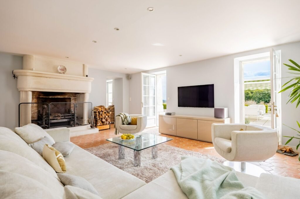 french castles fireplace de lasfonds